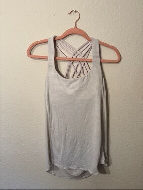 Lululemon Women's Light Gray Strappy Back Tank Top size 8